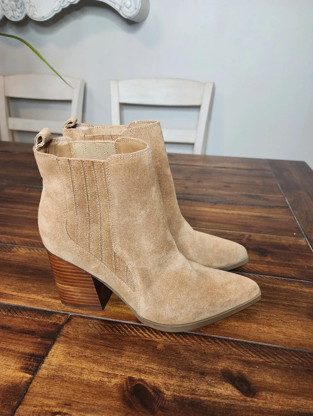 Marc Fisher LTD Oshay Suede Western Pointed Toe Ankle Boots | Tan | 9